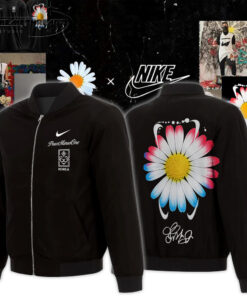 G-Dragon’s PEACEMINUSONE Bomber Jacket G-Dragon’s PEACEMINUSONE Bomber Jacket