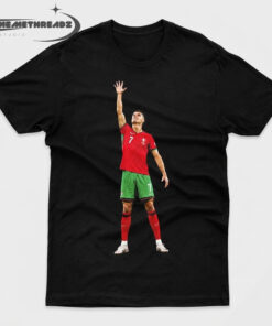 Portugal Cristiano Ronaldo CR7 Reaching For The World Cup Trophy Meme T-Shirt